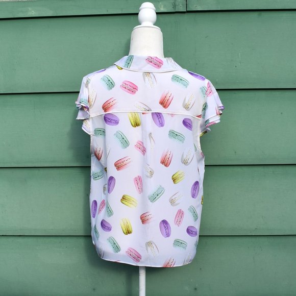 Alice + Olivia | Eli Macaron Print Flutter Blouse - Picture 6 of 8